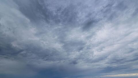 Im Norden und Nordwesten zeigen am Donnerstag sich viele Wolken am Himmel und gebietsweise f&auml;llt schauerartiger Regen