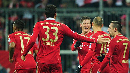 Endlich wieder mit den Kollegen jubeln: Jerome Boateng (ganz links), Mario Gomez (Nummer 33) und Arjen Robben (Zweiter von rechts). Endlich wieder mit den Kollegen jubeln: Jerome Boateng (ganz links), Mario Gomez (Nummer 33) und Arjen Robben (Zweiter von rechts).