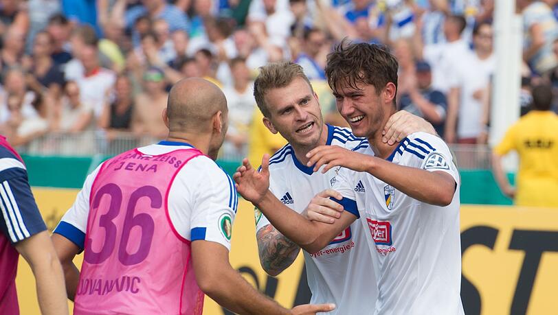 Carl-Zeiss Jena ist heiß auf die erste Runde im DFB-Pokal gegen den FC Bayern. Carl-Zeiss Jena ist heiß auf die erste Runde im DFB-Pokal gegen den FC Bayern.