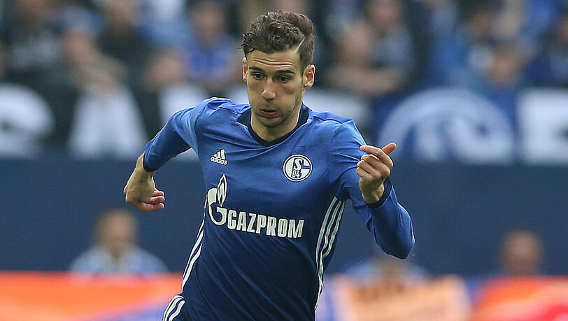 Leon Goretzka spielt seit 2013 für den FC Schalke 04 - sein Marktwert liegt laut transfermarkt.de bei 20 Milllionen Euro. Leon Goretzka spielt seit 2013 für den FC Schalke 04 - sein Marktwert liegt laut transfermarkt.de bei 20 Milllionen Euro.