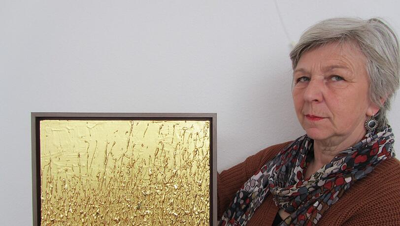 Die Künstlerin Maria Spadt, möchte das vergoldete Bild (siehe Foto) gerne für einen guten Zweck zugunsten des H-TEAM versteigern - am 20. März. Die Künstlerin Maria Spadt, möchte das vergoldete Bild (siehe Foto) gerne für einen guten Zweck zugunsten des H-TEAM versteigern - am 20. März.