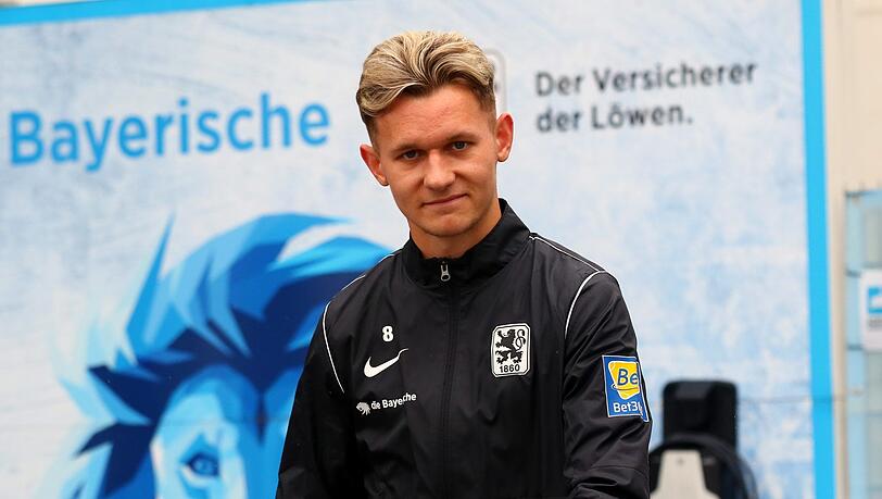 Servus, Erik! Am Dienstag betrat Neulöwe Tallig erstmals den Trainingsplatz an der Grünwalder Straße.