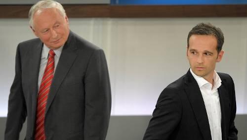 Diese Blicke sprechen Bände: Oskar Lafontaine wird zum Königsmacher für Heiko Maas. Diese Blicke sprechen Bände: Oskar Lafontaine wird zum Königsmacher für Heiko Maas.