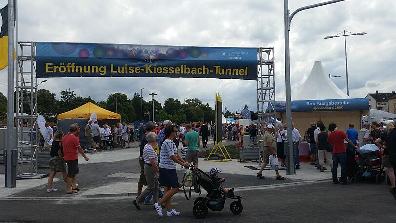 Die Bilder von der festlichen Eröffnung des Luise-Kiesselbach-Tunnel