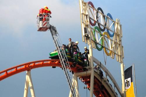 Höhenretter im Einsatz beim Olympia Looping.