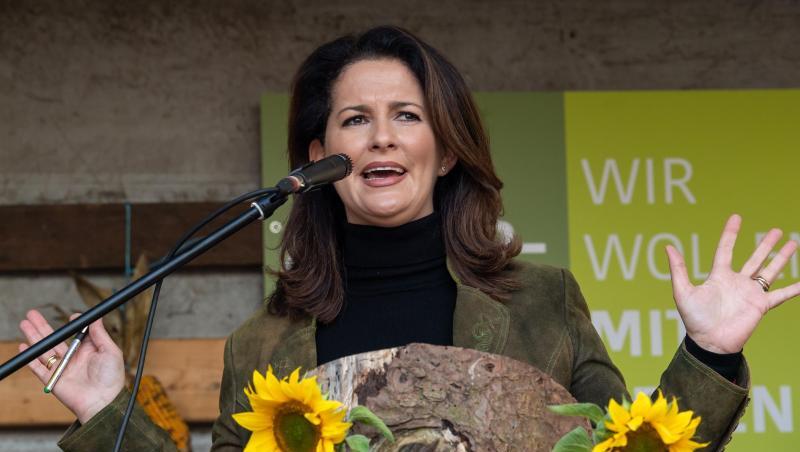 Michaela Kaniber (CSU), Agrarministerin von Bayern, spricht während einer Demonstration. (Archivbild) Michaela Kaniber (CSU), Agrarministerin von Bayern, spricht während einer Demonstration. (Archivbild)