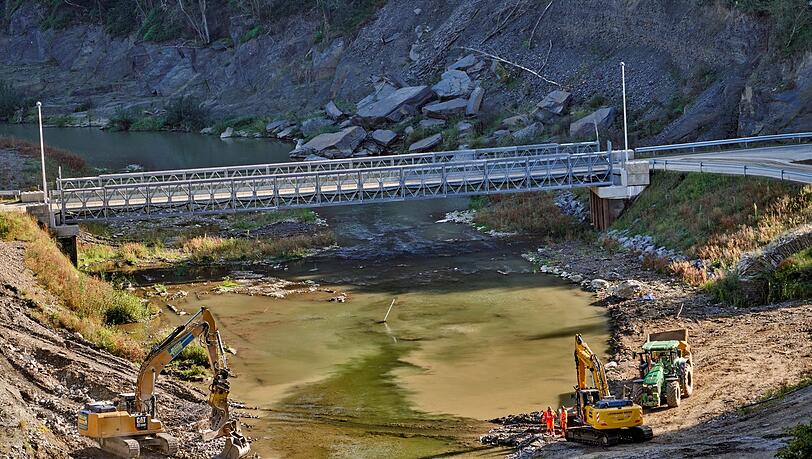 Aufbauarbeiten nach der Ahrtal-Flut. Hochwasser hemmen die wirtschaftliche Entwicklung. (Archivbild) Aufbauarbeiten nach der Ahrtal-Flut. Hochwasser hemmen die wirtschaftliche Entwicklung. (Archivbild)