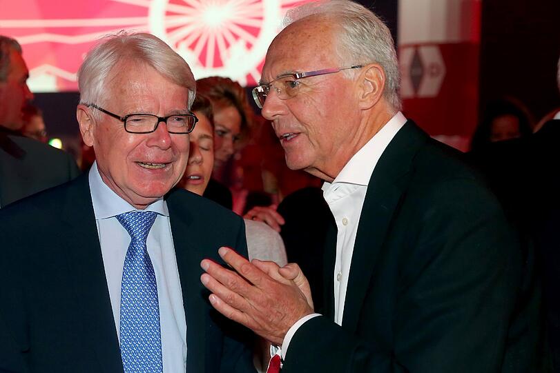 Nicht nur auf dem Rasen meisterlich, sondern auch auf dem Tanzparkett. Sehen Sie die private Meisterfeier der Bayern hier in der Bilderstrecke!