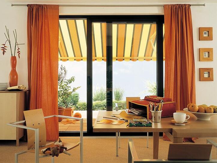 Bei älteren Mietverträgen darf ein Vermieter nach freiem Ermessen bis zur Hälfte einer Terrasse auf die Miete anrechnen.