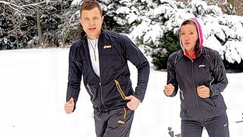 Der Personal Trainer Dirk van der Klok aus Nürnberg schindete Katy Karrenbauer auch beim Trainingslauf durch den Schnee. Der Personal Trainer Dirk van der Klok aus Nürnberg schindete Katy Karrenbauer auch beim Trainingslauf durch den Schnee.