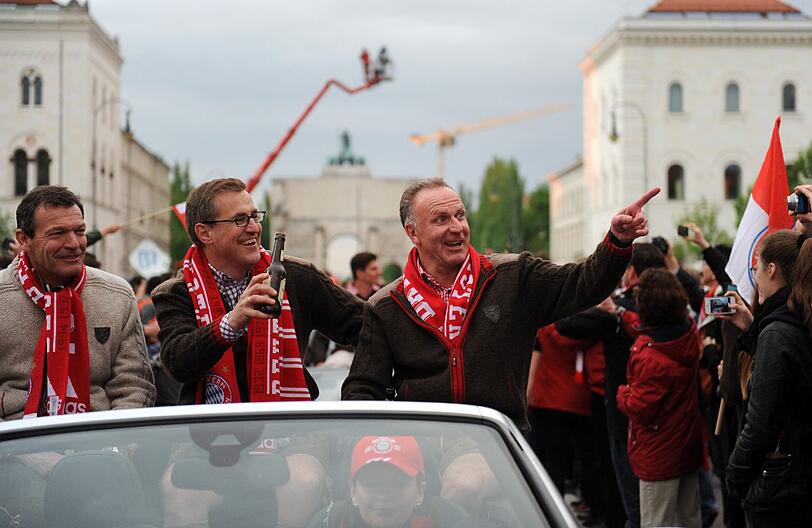 Zur Einstimmung auf die Meisterfeier: So feierte der FC Bayern im letzten Jahr die Meisterschaft. Die Kult-Bilder...