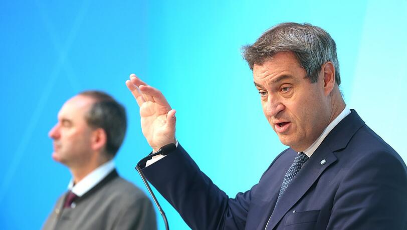 Wird Markus Söder (re.) Hubert Aiwangers Erklärung reichen?