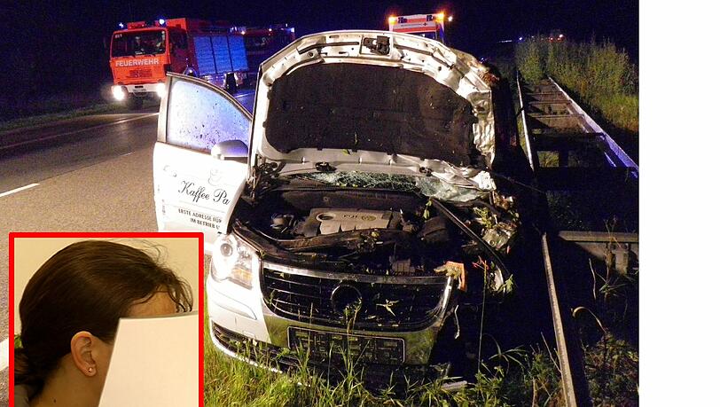 Nach dem Zusammenprall mit dem Pferd hatte der VW-Touran nur noch Schrottwert. Fahrer Volker T. starb noch an der Unfallstelle. Pferdebesitzerin Bettina T. wirkte sehr mitgenommen und brach während der Verhandlung immer wieder in Tränen aus. Nach dem Zusammenprall mit dem Pferd hatte der VW-Touran nur noch Schrottwert. Fahrer Volker T. starb noch an der Unfallstelle. Pferdebesitzerin Bettina T. wirkte sehr mitgenommen und brach während der Verhandlung immer wieder in Tränen aus.