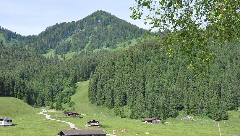 Gipfelerlebnis und kulinarische Schmankerl am Spitzingsee. Jetzt bewerben und mit etwas Glück dabei sein. Gipfelerlebnis und kulinarische Schmankerl am Spitzingsee. Jetzt bewerben und mit etwas Glück dabei sein.