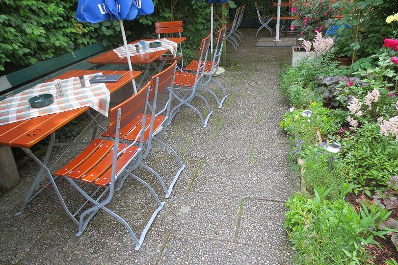 Hier in der Gartenwirtschaft treffen sich die Schwabinger vom Hausmeister bis zum Arzt, schreibt Stammgast Wolfgang Stoephasius.