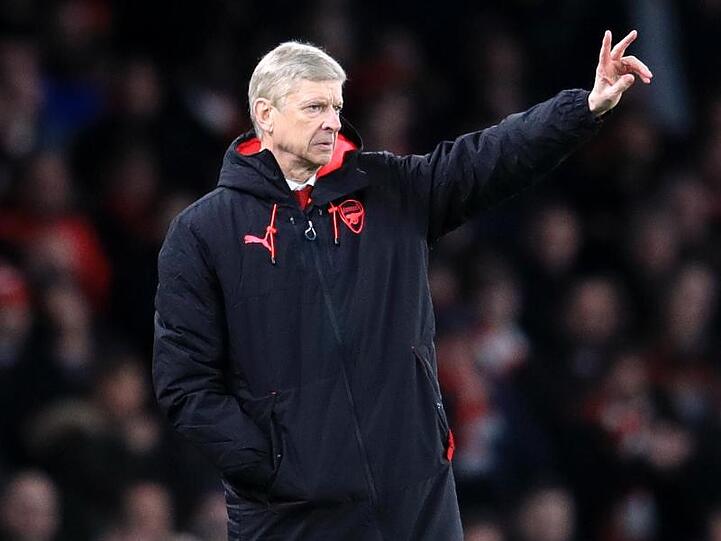 Arsene Wenger gestikuliert am Spielfeldrand. Foto: Adam Davy/PA Wire/dpa