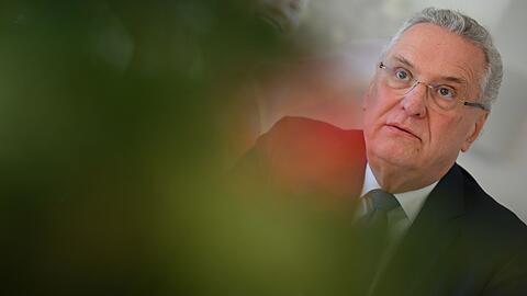 Joachim Herrmann (CSU) spricht.