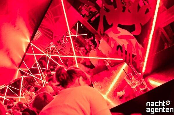 Am Freitag war clubSabotage pres . Oliver Deutschmann im Harry Klein