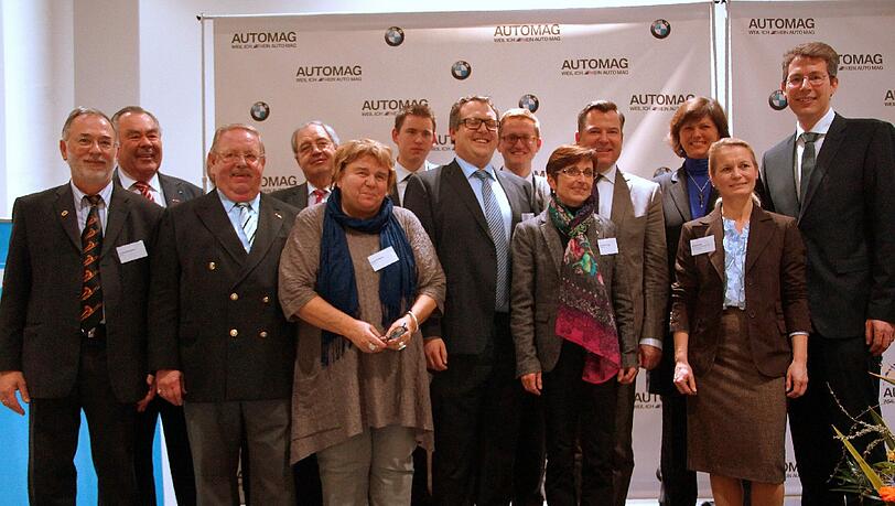 Die CSU-Mannschaft für den Münchner Osten gemeinsam mit Ilse Aigner. Die CSU-Mannschaft für den Münchner Osten gemeinsam mit Ilse Aigner.