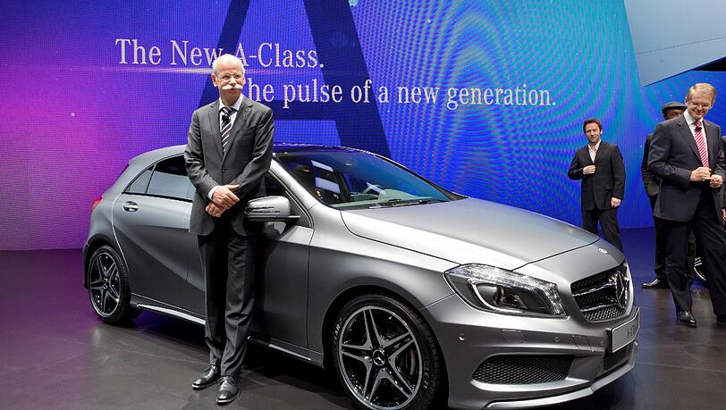 Mit „A wie Angriff führt Daimler-Chef Dieter Zetsche die neue Mercedes A-Klasse ein. Mit „A wie Angriff führt Daimler-Chef Dieter Zetsche die neue Mercedes A-Klasse ein.