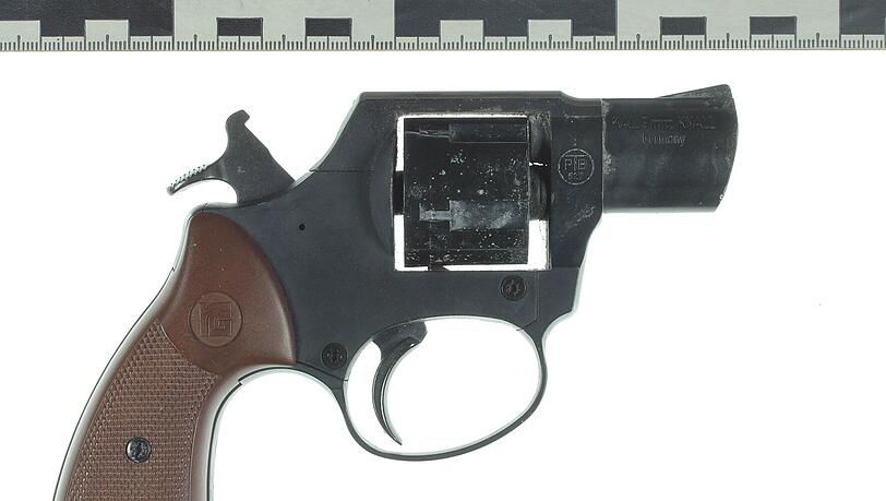 Diese Waffe wurde sichergestellt. Diese Waffe wurde sichergestellt.