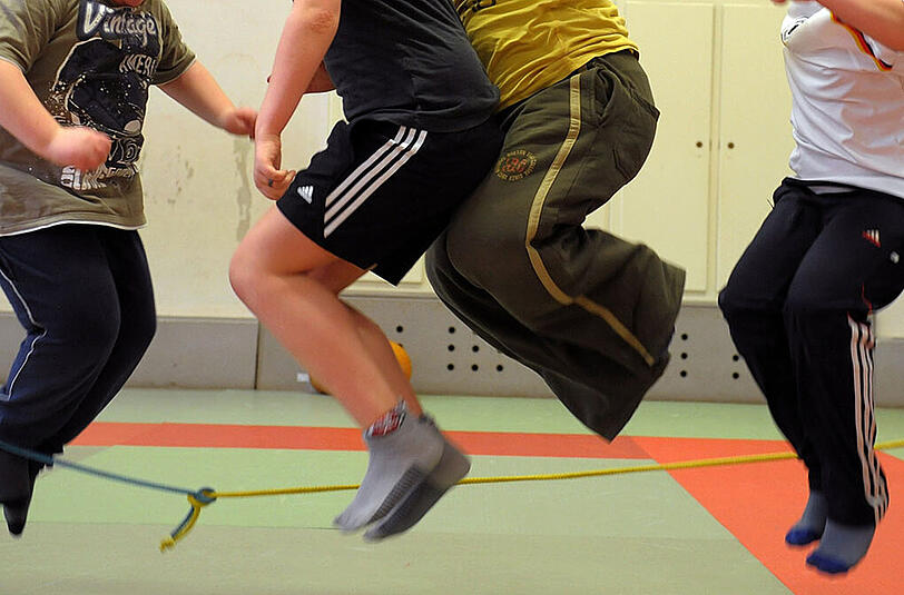 Die Europäer werden immer dicker - dagegen hilft neben einer dauerhaften Ernährungsumstellung viel Sport.