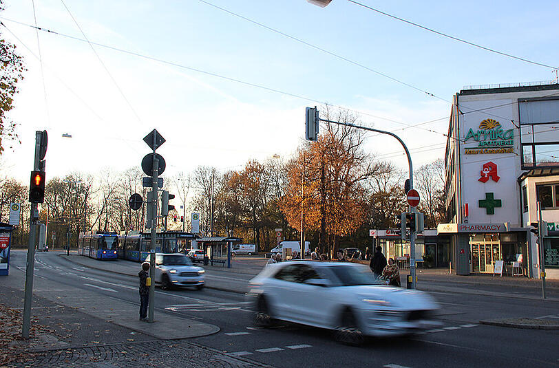 ... ansonsten hat sich an diesem Verkehrsknoten wenig getan.