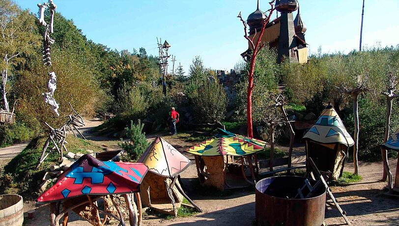 Baumbetten auf der Kulturinsel Einsiedel Baumbetten auf der Kulturinsel Einsiedel