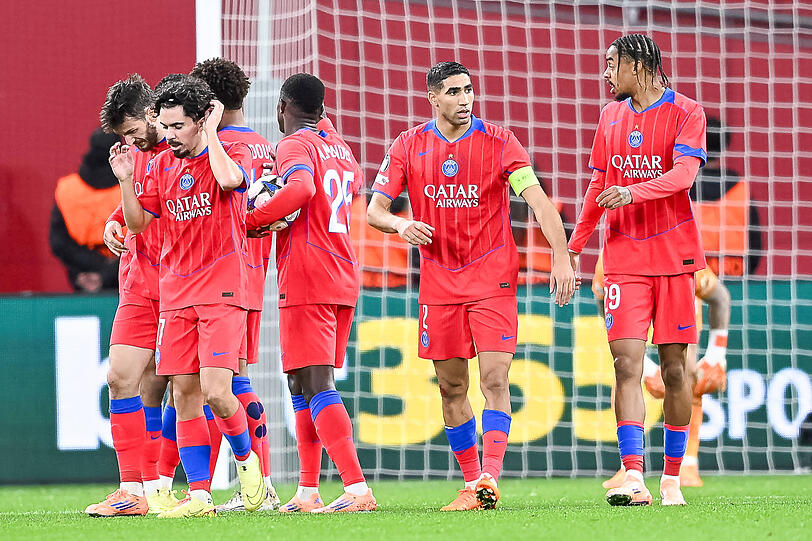7:2-Erfolg in Leverkusen: Titelverteidiger Paris Saint-Germain. 7:2-Erfolg in Leverkusen: Titelverteidiger Paris Saint-Germain.