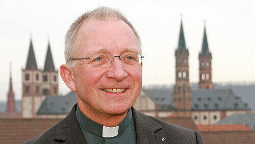 Weihbischof Ulrich „Camillo“ Boom. Weihbischof Ulrich „Camillo“ Boom.