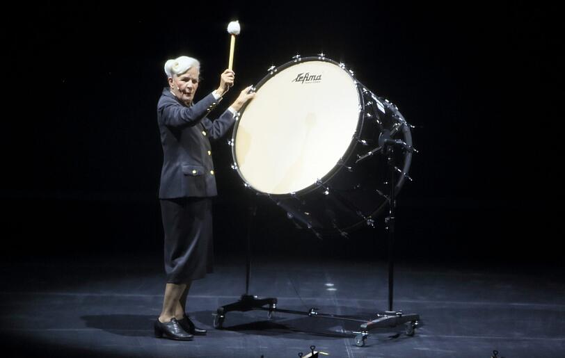 Die Oper "Mauerschau" bei der Festspielwerkstatt in der Reithalle