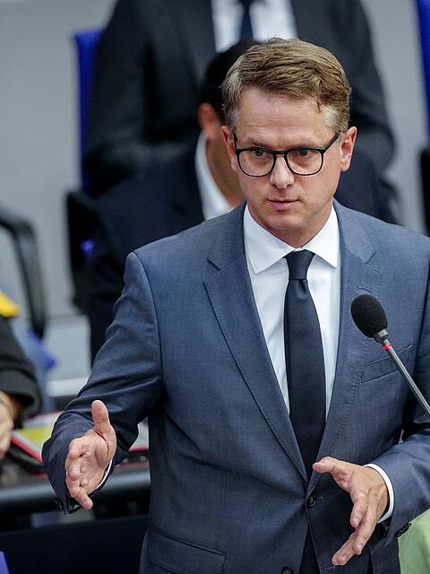 Carsten Linnemann (CDU) will am Mittwoch eigentlich seine Pflegereform ins Kabinett einbringen. (Archivbild)