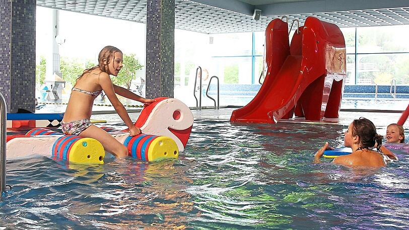 Das Hallenbad in Landshut soll neugebaut werden. Diesen Beschluss fasste jetzt der Stadtrat.