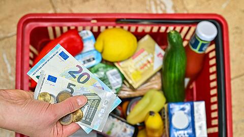 Nach Einschätzung von Ökonomen dürfte sich der Trend zu stabilen Preisen im Sommer fortsetzen. (Symbolbild)