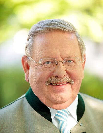 Herbert Frankenhauser,
CSU, München-Ost, war weder
bei der Probeabstimmung
dabei, noch ist er am Freitag in Berlin. Er steht Griechenlandhilfen
immer kritisch gegenüber.