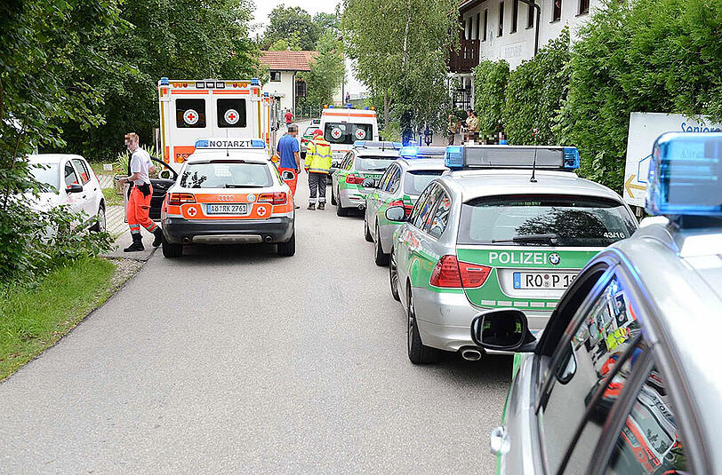 Sehen Sie in unserer Fotostrecke die Bilder vom Polizeieinsatz im Seniorenheim.