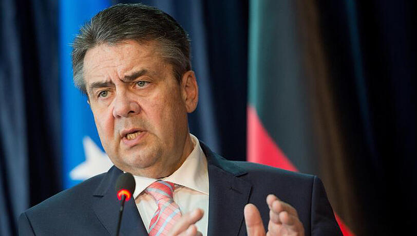 Außenminister Sigmar Gabriel: "Wir wollen nicht, dass dieser Konflikt aus der Türkei in unsere Gesellschaft getragen wird". Außenminister Sigmar Gabriel: "Wir wollen nicht, dass dieser Konflikt aus der Türkei in unsere Gesellschaft getragen wird".