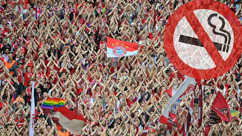 Ab sofort darf auf den Rängen der Allianz Arena nicht mehr geraucht werden. Ob sich alle Fans an das Rauchverbot halten werden, ist jedoch fraglich.