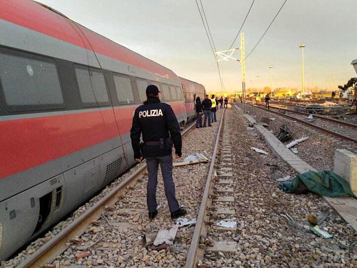 Der Schnellzug Frecciarossa.