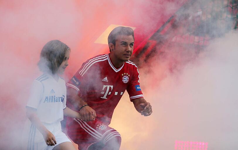 Der FC Bayern München hat in der Allianz Arena seinen Kader offiziell vorgestellt. Sehen Sie hier die Bilder.