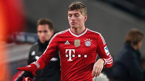 Not amused: Toni Kroos nach seiner Auswechslung beim Spiel des FC Bayern München beim VfB Stuttgart.