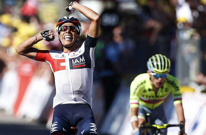 Jubel auf der 15. Etappe der Tour de France: Der Kolumbianer Jarlinson Pantano gewinnt die Bergankunft vor dem Polen Rafal Majka.