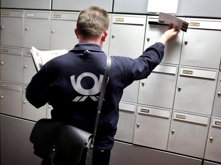 2018 warfen die Briefträger der Post 7,7 Milliarden Briefe und Karten in Postfächer, davon 87 Prozent von Firmen.