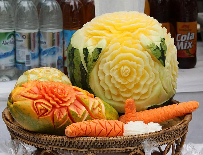 Bayerische Fahnen und buddhistische Mönche: Das Khao Pansa-Fest brachte asiatisches Flair in den Westpark.