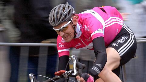 Ex-Radprofi Rolf Aldag, hier bei seinem Abschiedsrennen.