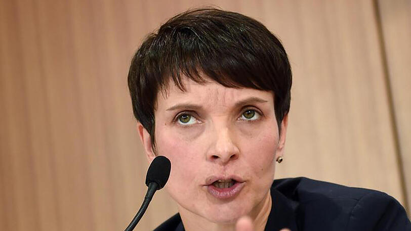 Laut Frauke Petry gibt es zur Höcke-Rede innerhalb der AfD "ernsten Diskussionsbedarf".