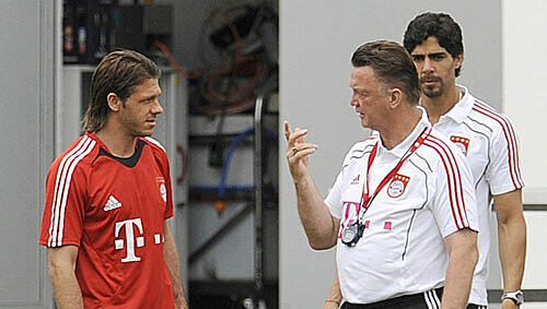 Bald kein Bayer mehr? Martin Demichelis mit Trainer Louis van Gaal. Bald kein Bayer mehr? Martin Demichelis mit Trainer Louis van Gaal.