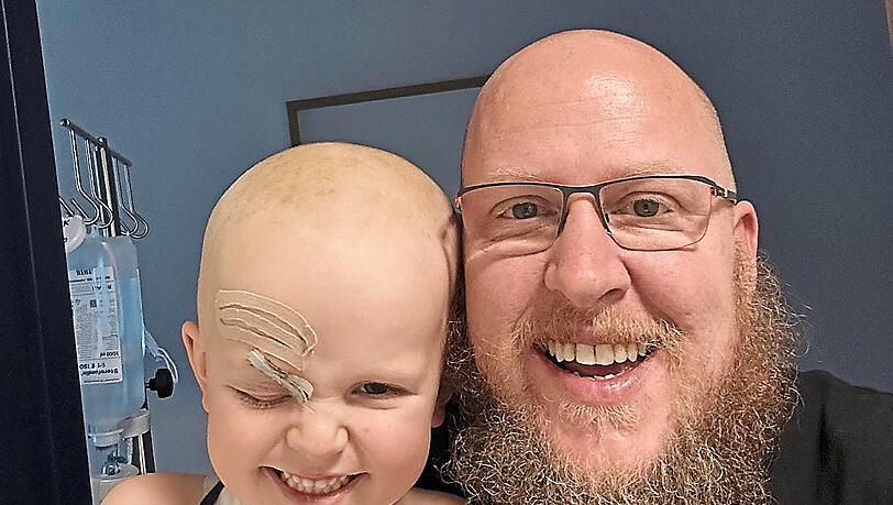 Vater Thorsten Hildebrecht mit Sohn Erik. Vater Thorsten Hildebrecht mit Sohn Erik.