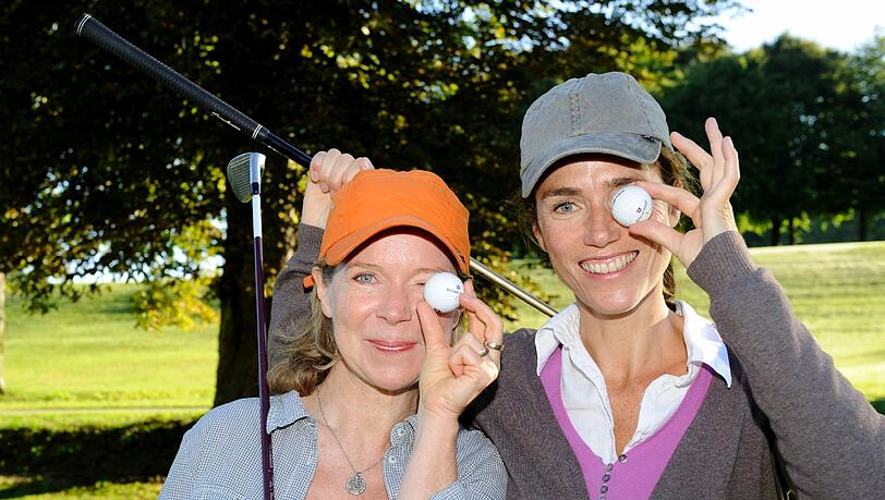 Die Schauspielerinnen Marion Kracht (l) und Julia Bremermann. Die Schauspielerinnen Marion Kracht (l) und Julia Bremermann.