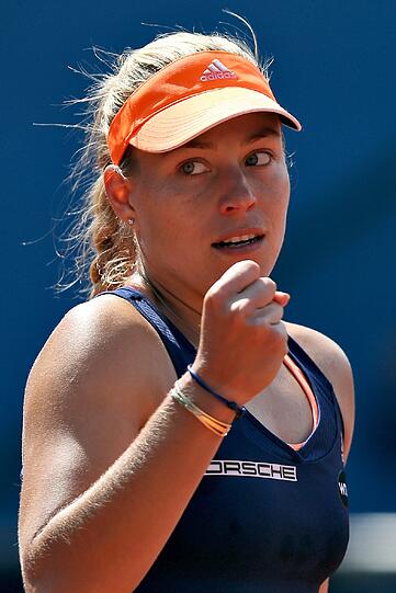 Im dritten Versuch will Angelique Kerber beim WTA-Saisonfinale erstmals ins Halbfinale einziehen.